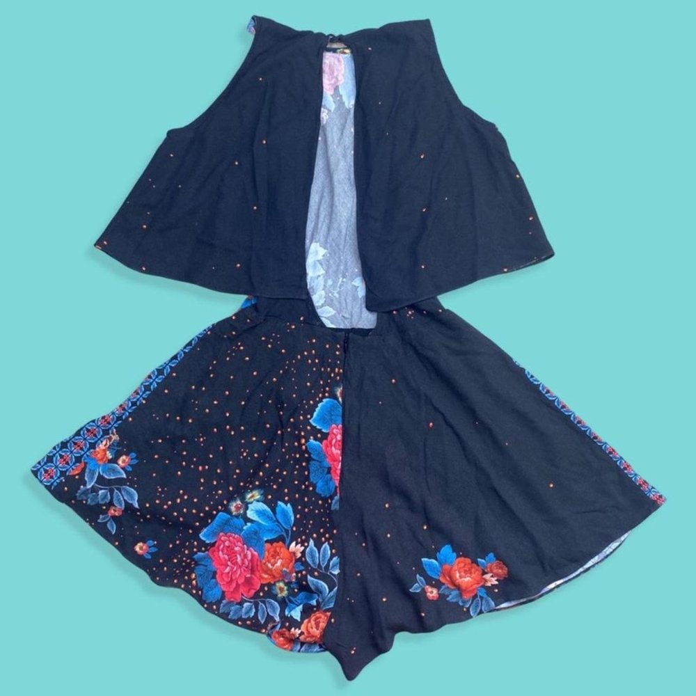 Unique Floral Romper - Picture 4 of 5